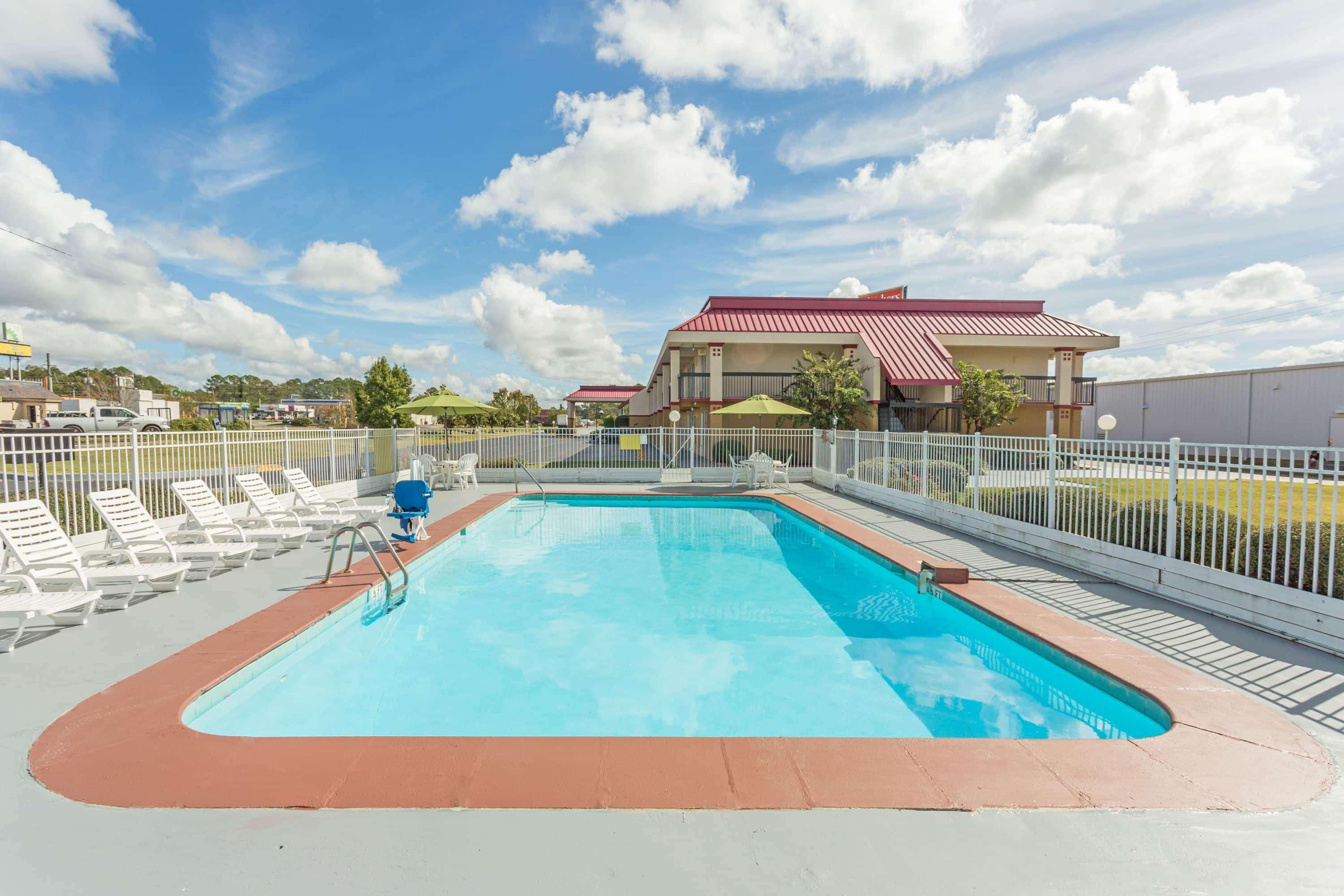 Super 8 By Wyndham Tifton Exterior foto