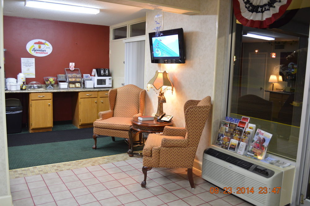 Super 8 By Wyndham Tifton Exterior foto