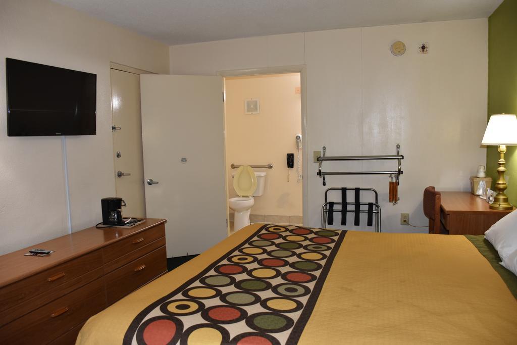 Super 8 By Wyndham Tifton Exterior foto