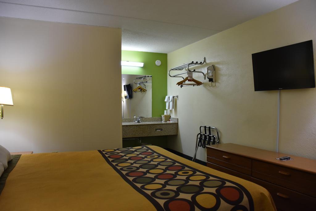 Super 8 By Wyndham Tifton Exterior foto