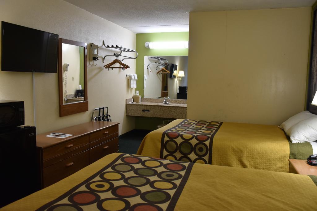 Super 8 By Wyndham Tifton Exterior foto
