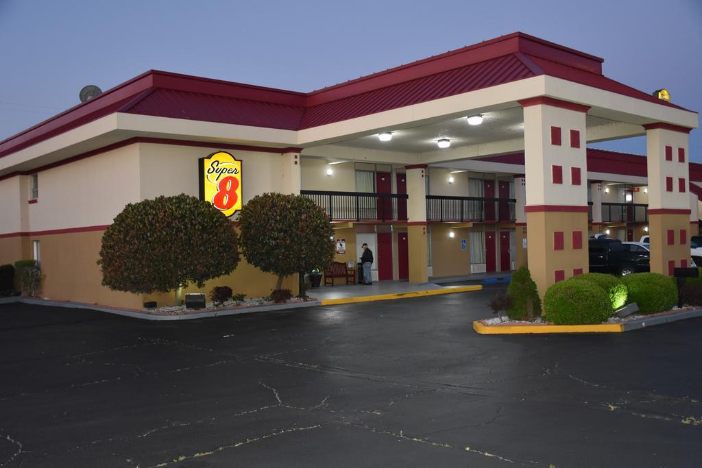 Super 8 By Wyndham Tifton Exterior foto